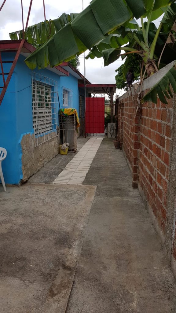Casa Independiente para Restaurar Puerta a Calle en venta en Centro Habana, La Habana. Cuba Casa #664