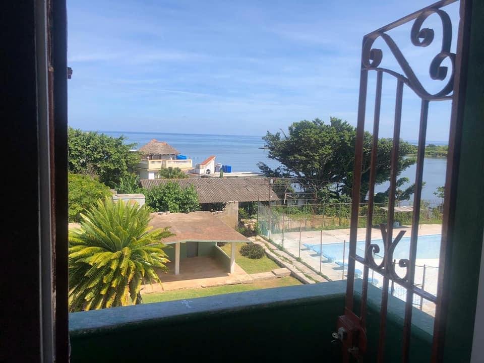Casa c/ Patio de Tierra