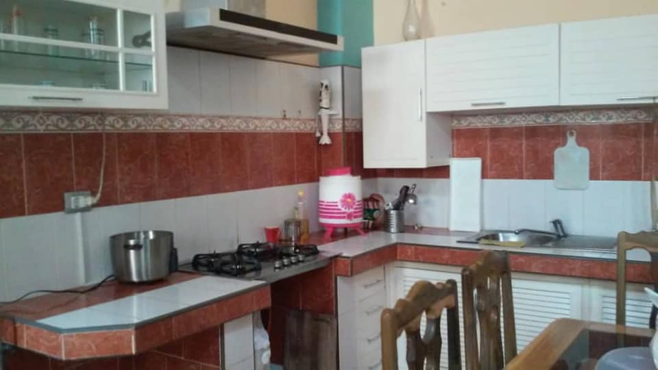 CASA EN VENTA EN HOLGUIN. CASA #447 LA HABANA CUBA