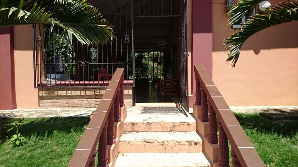 Casa con todo dentro en Ayestaran, Boyeros