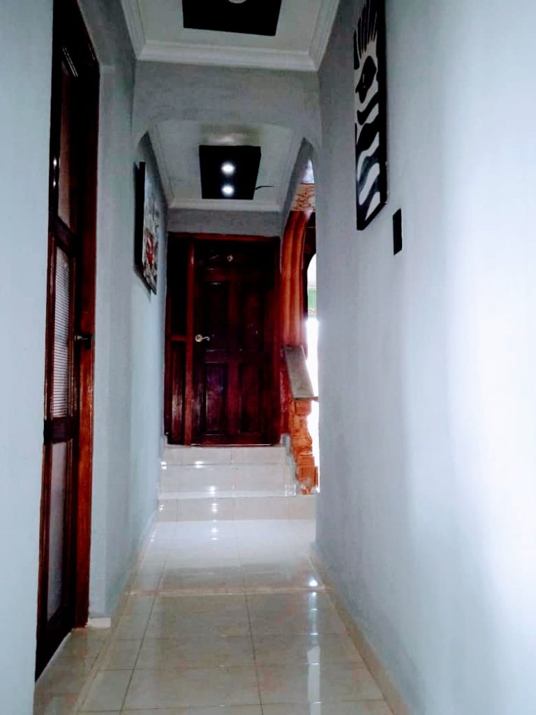 Casa Puerta a Calle